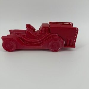 Avon Wild Country After Shave‎ Cologne Bottle Red Vintage Car Collectible FULL